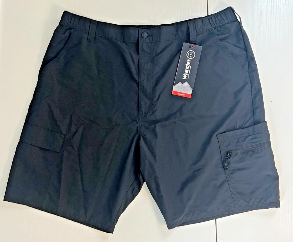 Wrangler ATG Peak Cargo Shorts Navy Size 44 Quick Dry 10” Inseam NWT